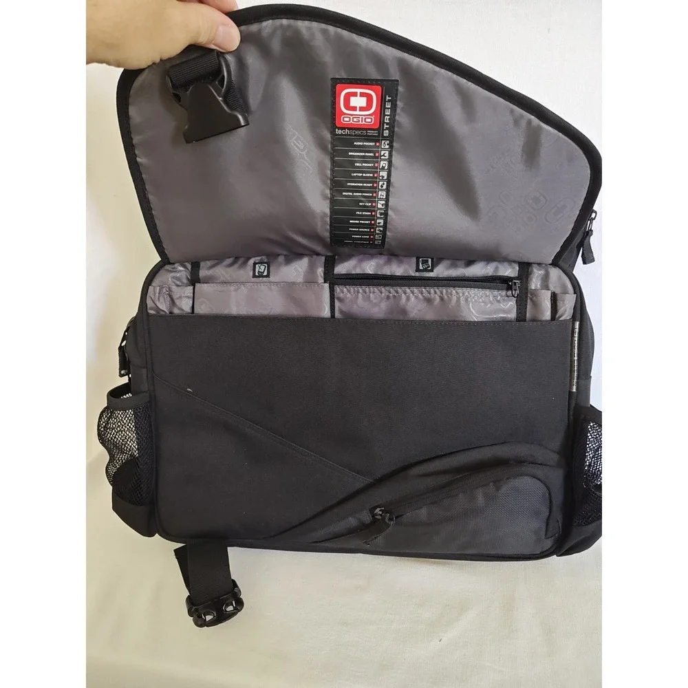 OGIO Tech Specs HTC Laptop Sleeve Black Nylon Multi Pockets Messenger Bag Clean!